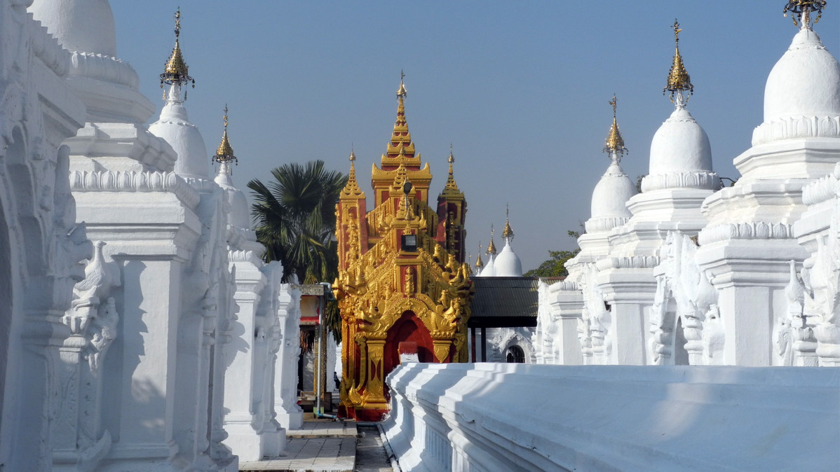 6. Pagoda Kuthodaw (1)