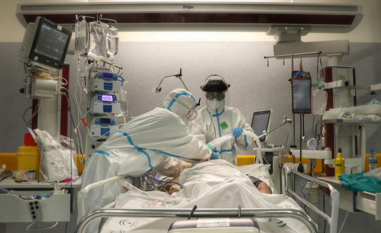Madre lucha por su vida tras ser hospitalizada por vapear